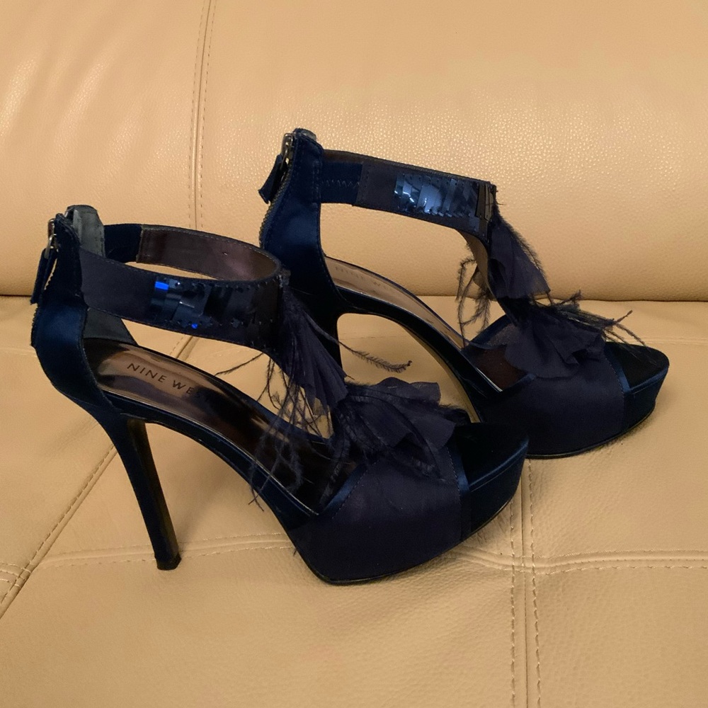 Nine West satin feather embellished t-strap open toe back zip Shoes blue, 6.5
